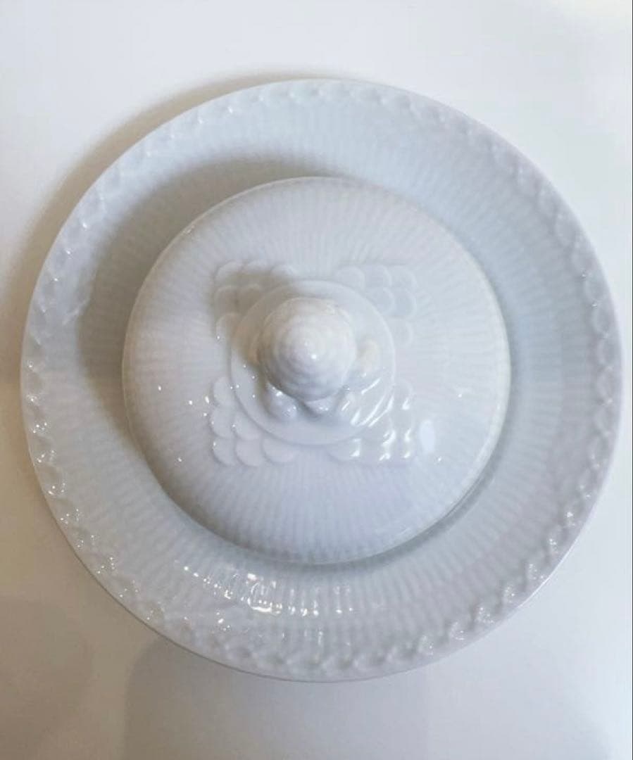 貴重◼️ロイヤルコペンハーゲン ホワイトフルーテッド バターボックス