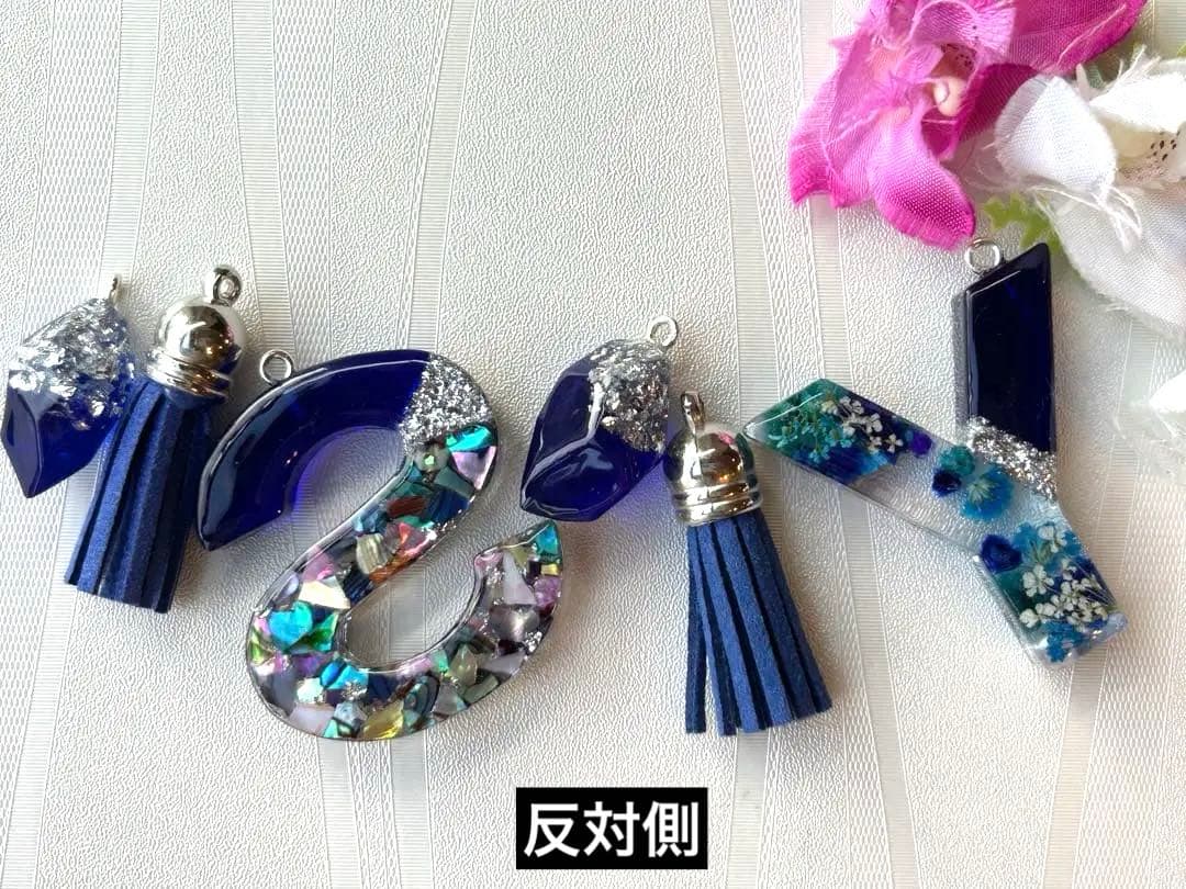 リピ　JOKER様　シルバー専用　イニシャルキーホルダー　銀金具11点＋金1点