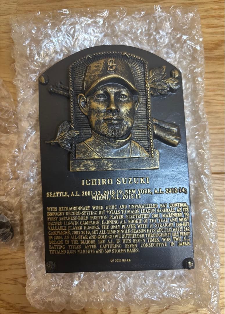 ⭐️正月特価⭐️【激レア】イチロー　記念プラーク 殿堂入り盾➕toppsカード