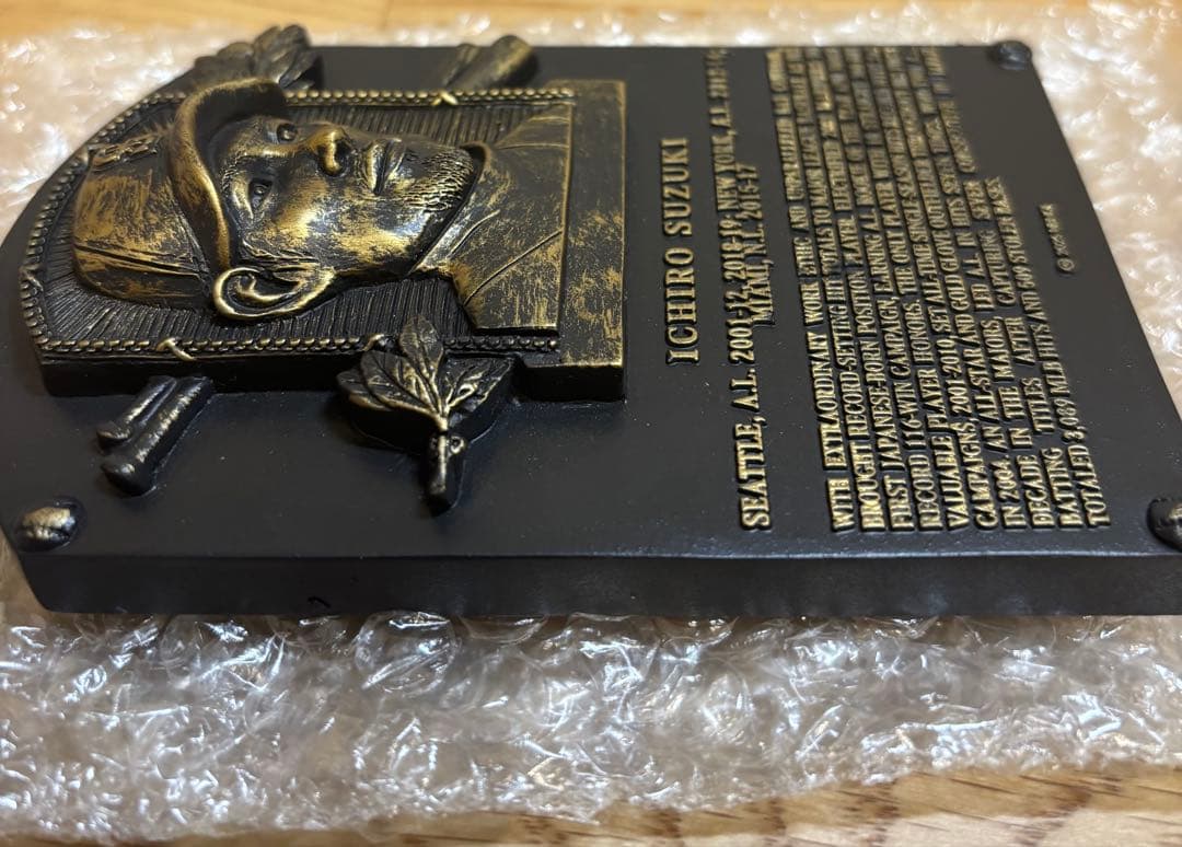 ⭐️正月特価⭐️【激レア】イチロー　記念プラーク 殿堂入り盾➕toppsカード