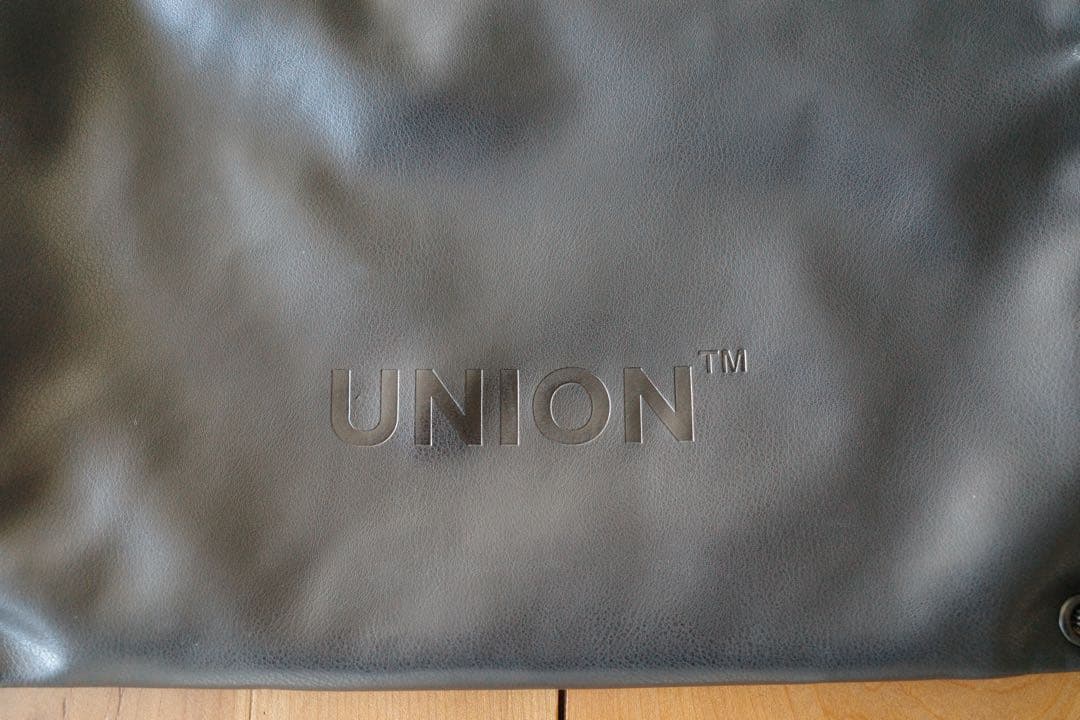 【つきたての餅】UNION Backpack M's Black Swan