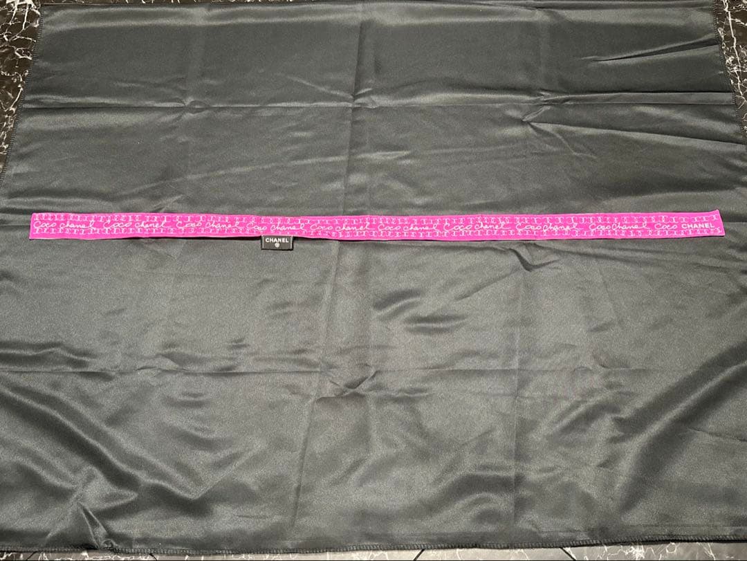メロンバニー￣(=∵=)￣ ‼︎CHANEL シャネル ロゴリボンスカーフ