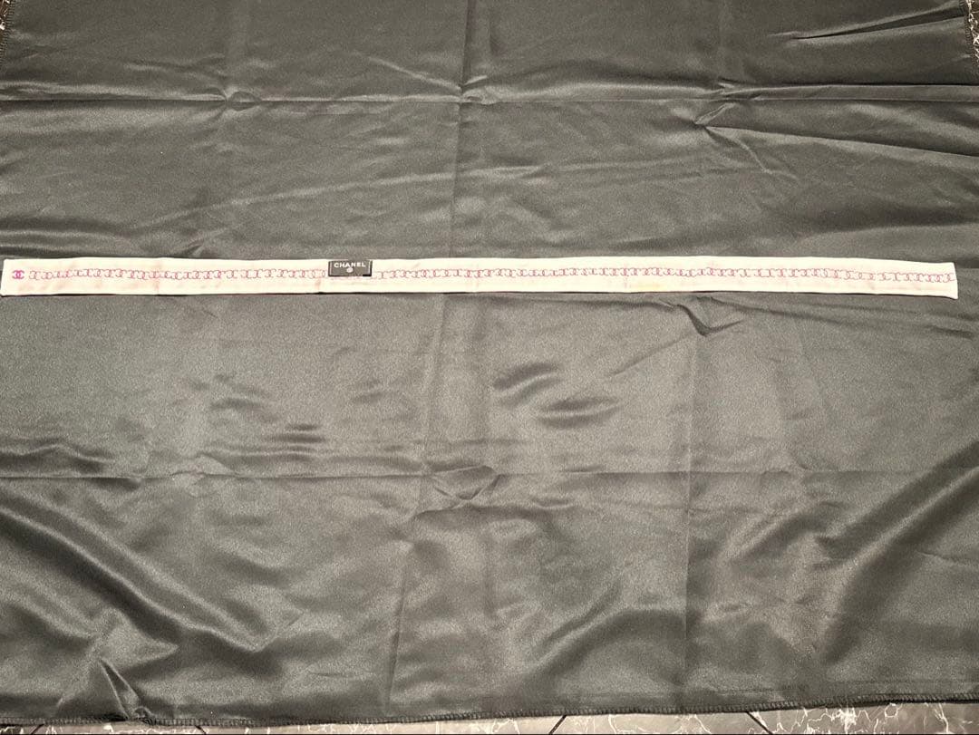 メロンバニー￣(=∵=)￣ ‼︎CHANEL シャネル ロゴリボンスカーフ