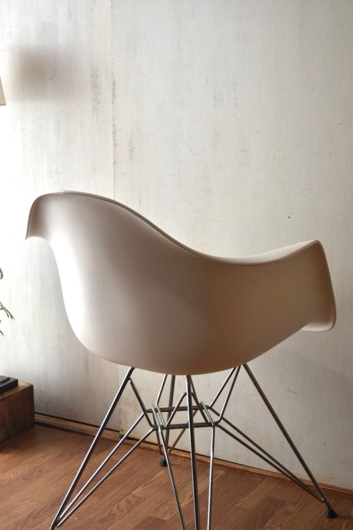 Herman Miller Esmes Arm chair ②