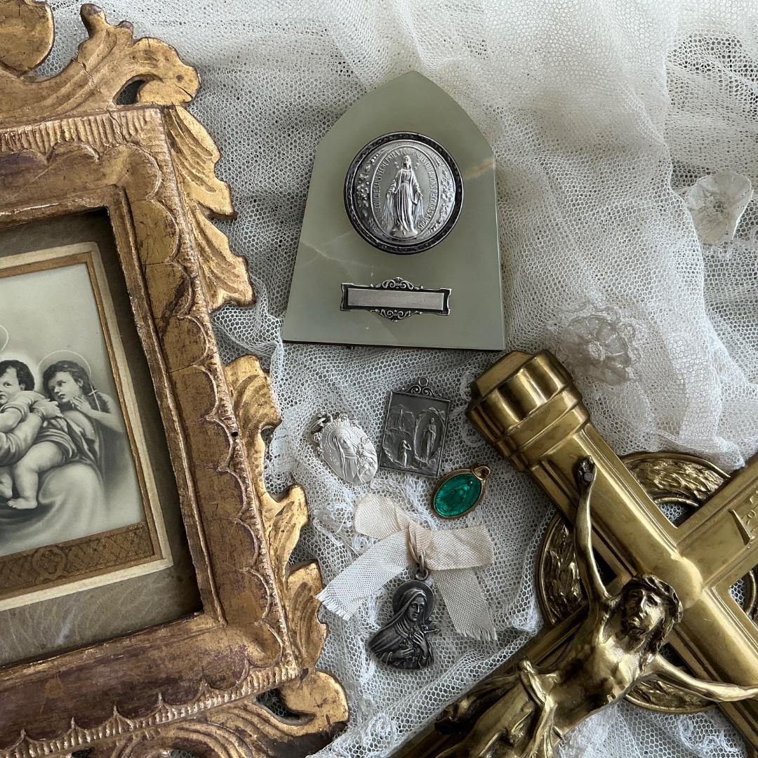 フランスアンティーク　聖母マリア　フレーム　メダイ　十字架　聖テレサ