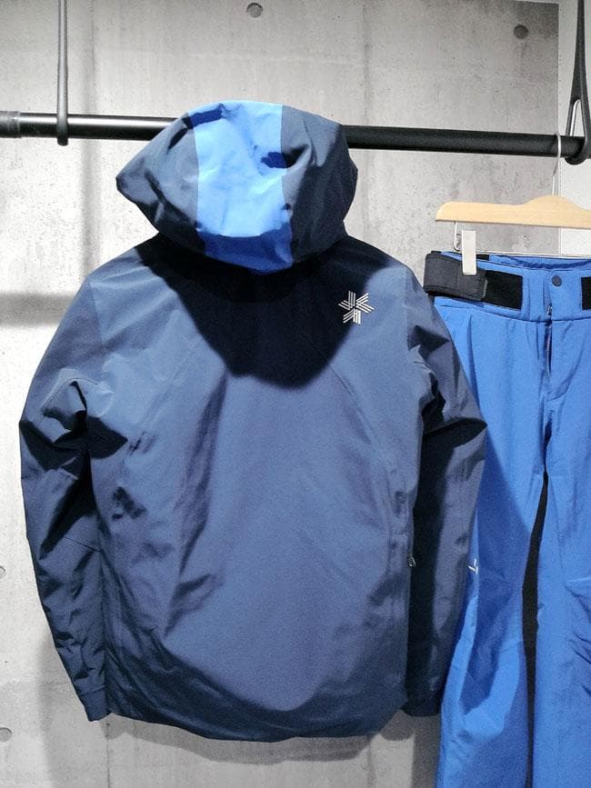 GOLDWIN G-Bliss 4wayストレッチ スキーウェア 上下セット