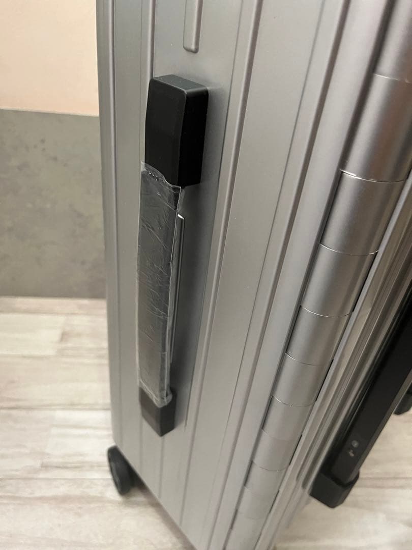 &FLAT. アンドフラット たためるスーツケース　キャリーケース