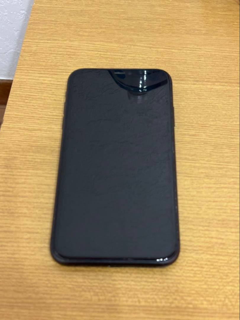 iPhone11 128GB ブラック ヒビあり iPhone11 ブラック ヒビあり 画面に