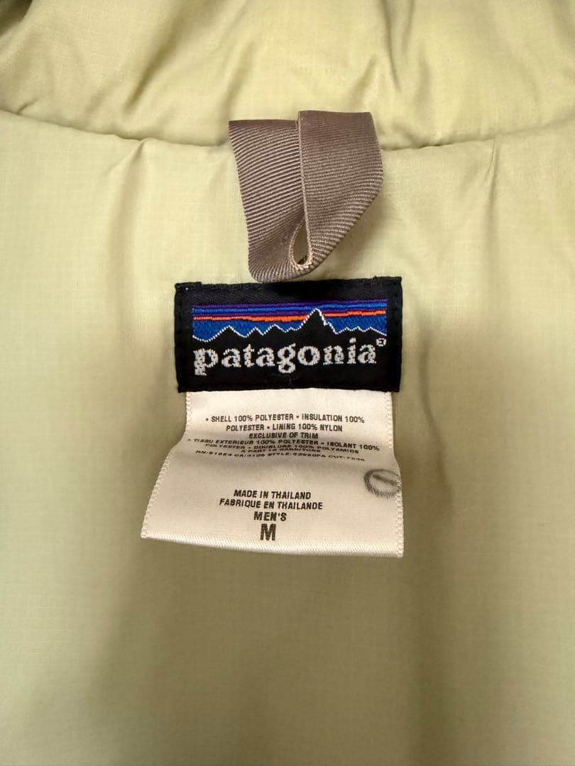 patagonia パタゴニア パフジャケット フード付き　ミリタリー