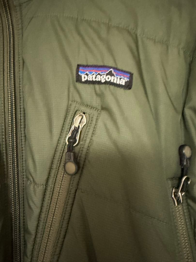 patagonia パタゴニア パフジャケット フード付き　ミリタリー
