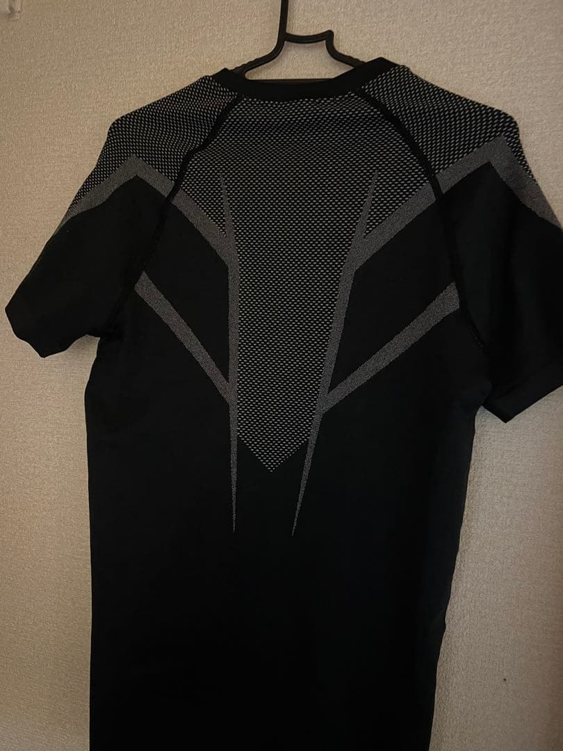  onyx grey Tシャツ　Mサイズ