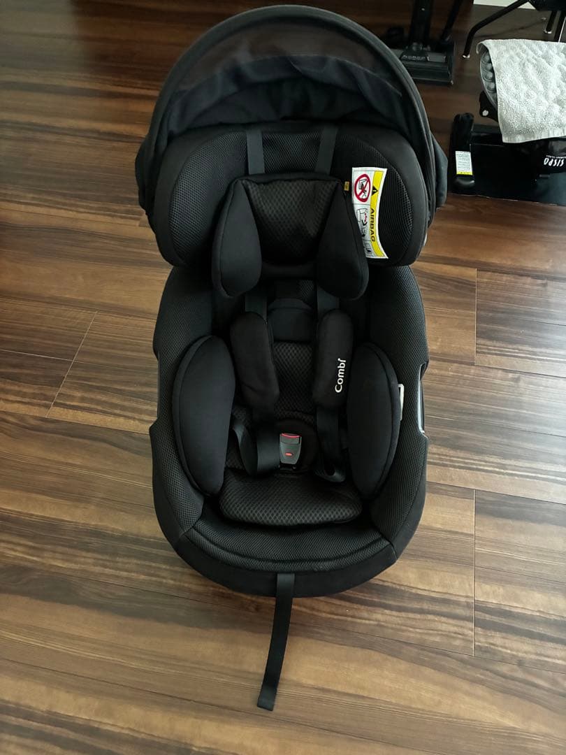 コンビ　THE S ザエス　ISOFIX ⭐️キャップ付