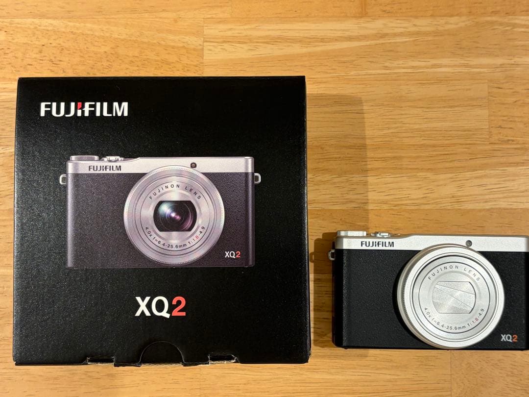 美品 元箱あり FUJIFILM 富士フイルム コンデジ XQ2
