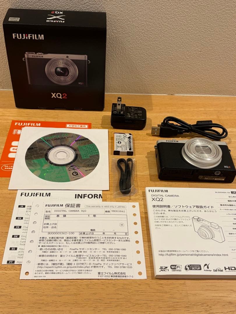 美品 元箱あり FUJIFILM 富士フイルム コンデジ XQ2