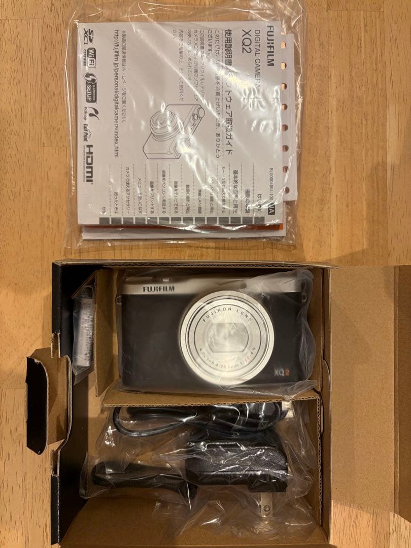 美品 元箱あり FUJIFILM 富士フイルム コンデジ XQ2