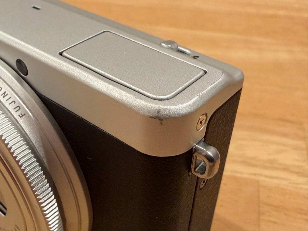 美品 元箱あり FUJIFILM 富士フイルム コンデジ XQ2