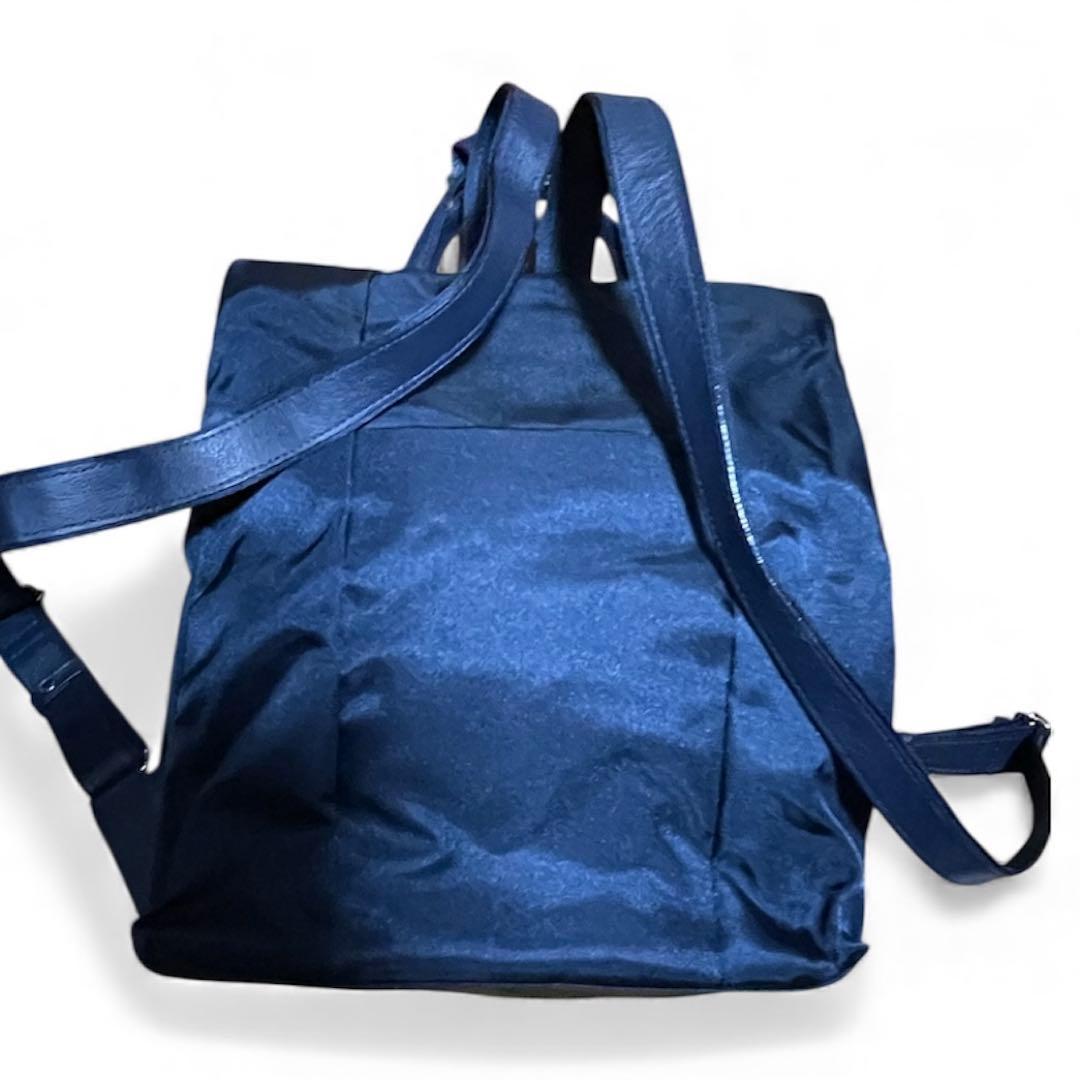 米*ヤ様 イビサ IBIZA のリュック　ネイビー　美品