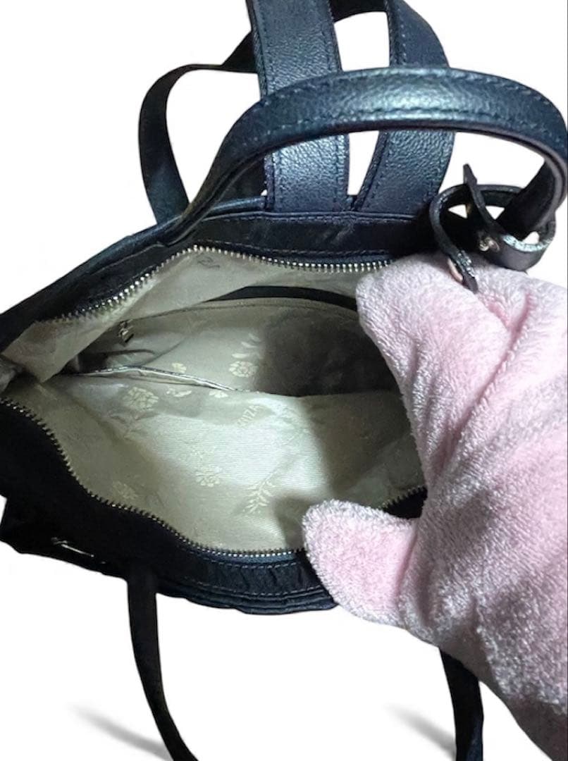 米*ヤ様 イビサ IBIZA のリュック　ネイビー　美品