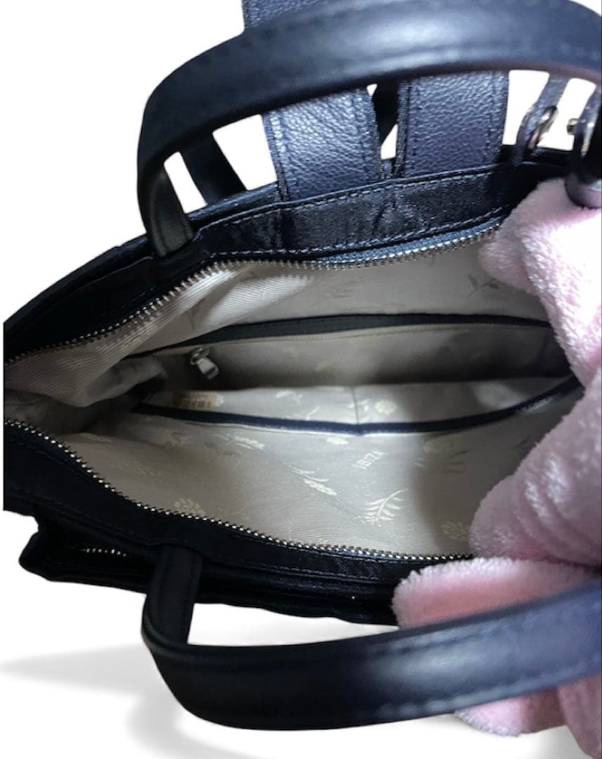 米*ヤ様 イビサ IBIZA のリュック　ネイビー　美品