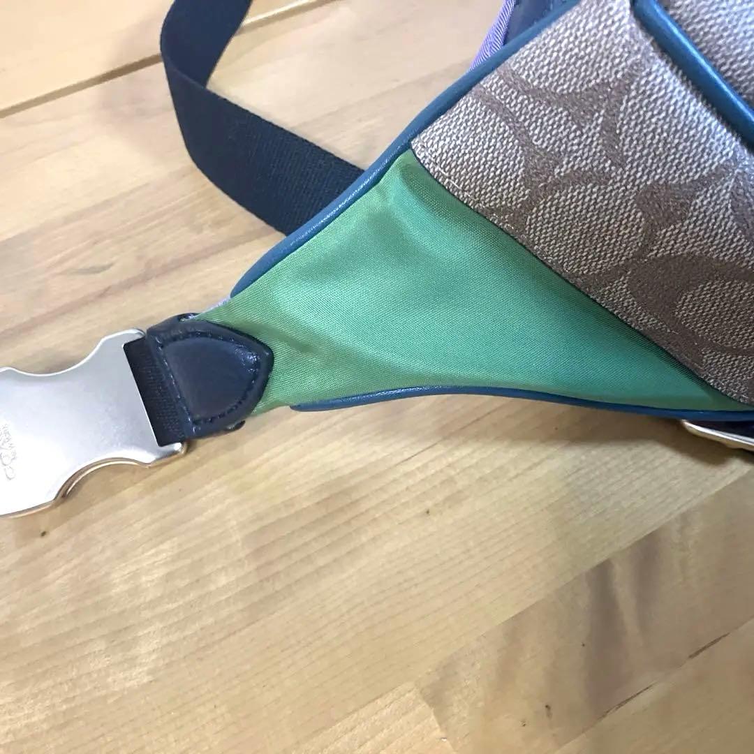 【美品 】COACH コーチ PVC シグネチャー ボディバッグ ウエストバッグ