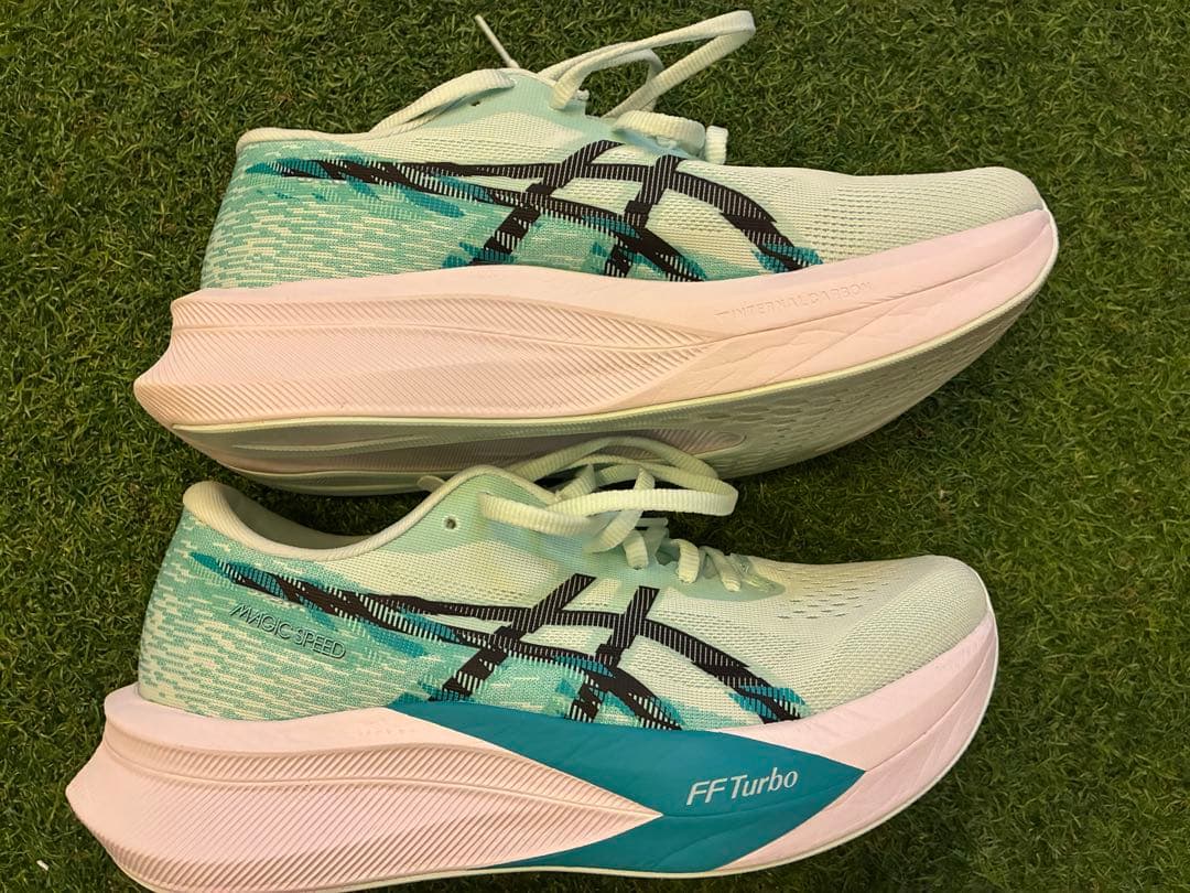 3連休割アシックス MAGIC SPEED 4 26.0cm マジックスピード4