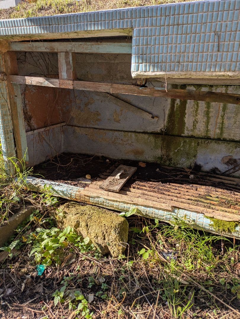 とみー【昭和レトロ】新日光　タイル流し台　　現状渡し