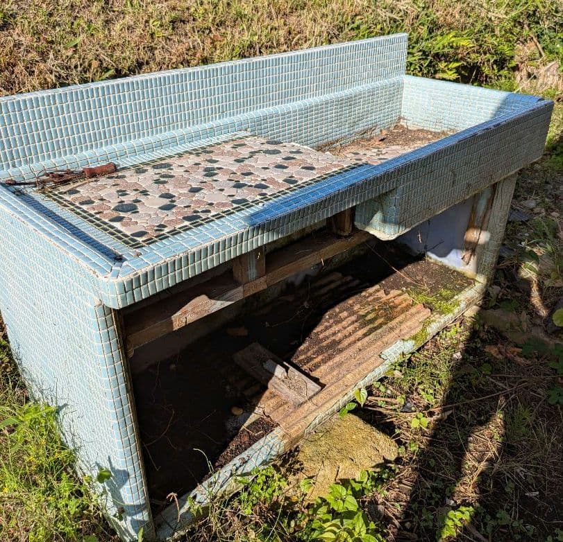 とみー【昭和レトロ】新日光　タイル流し台　　現状渡し