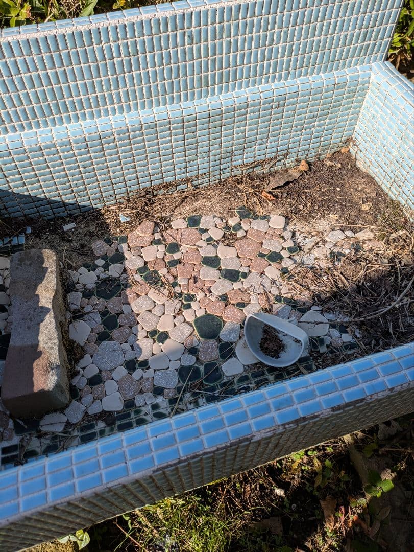 とみー【昭和レトロ】新日光　タイル流し台　　現状渡し