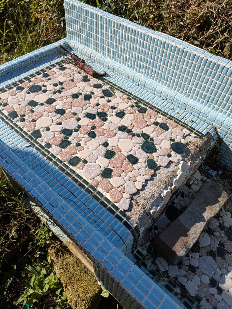 とみー【昭和レトロ】新日光　タイル流し台　　現状渡し