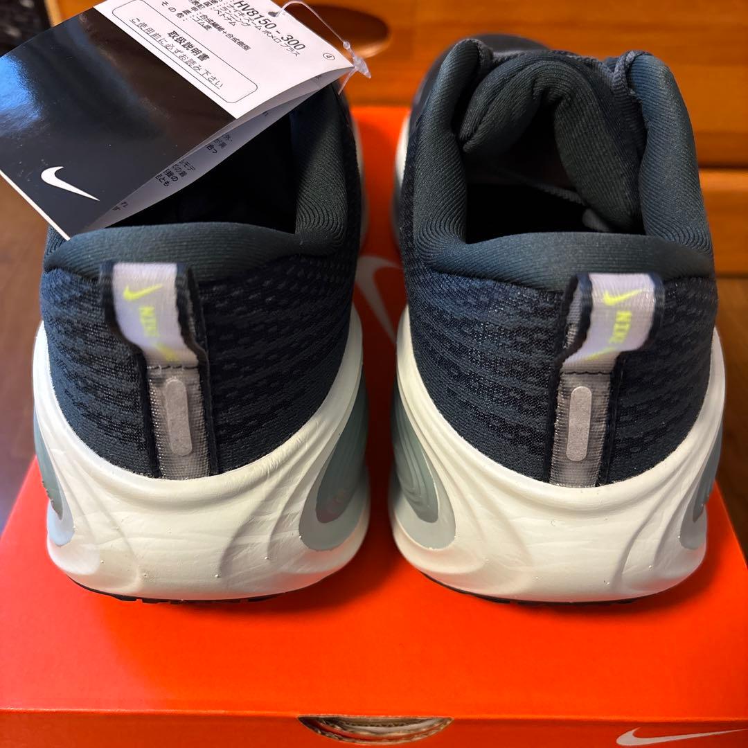 [新品未使用] ナイキ ボメロプラス 26.0cm