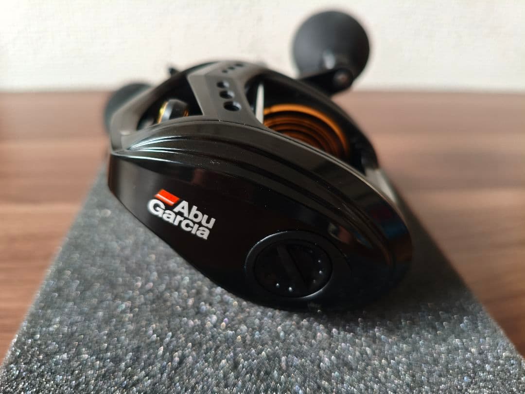 新品未使用］レボ ビッグシューター WM50 右ハンドル AbuGarcia - メルカリ