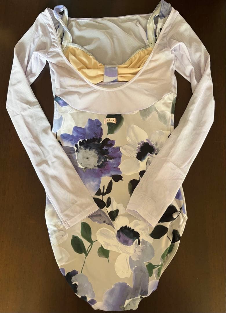 stina フラワープリント 長袖レオタード