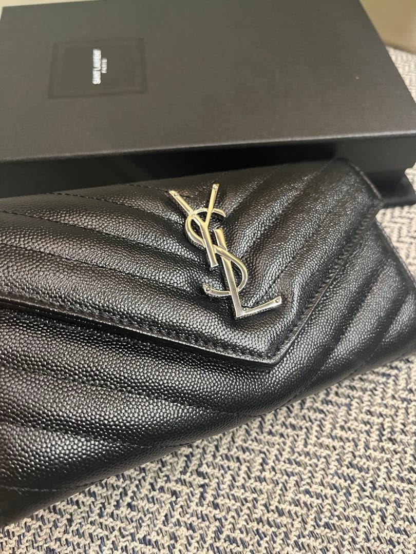 カサンドラ マトラッセ ウォレット長財布