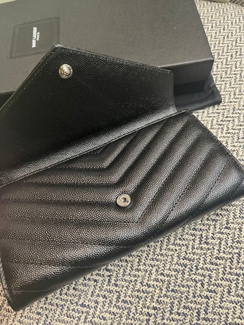 カサンドラ マトラッセ ウォレット長財布