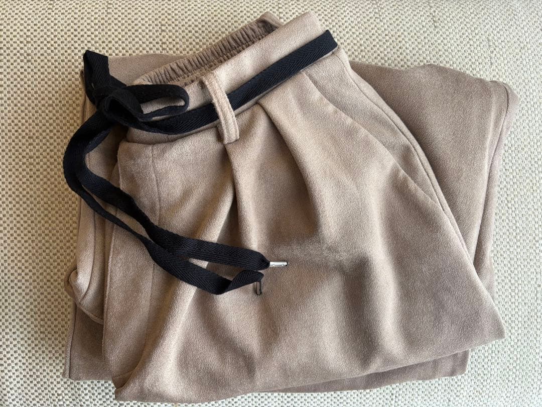 25年試着のみ美品スウェードタックパンツ希少TMサイズDOUDOUドゥドゥ