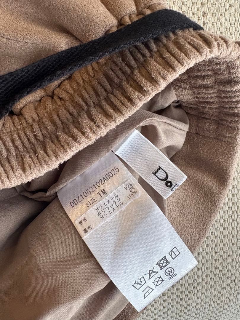 25年試着のみ美品スウェードタックパンツ希少TMサイズDOUDOUドゥドゥ