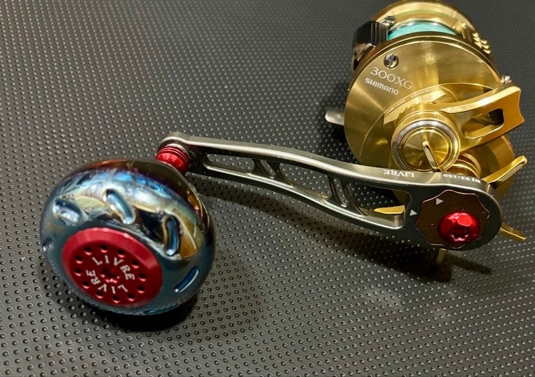 ★LIVRE★BJ92-100 EP50レッド★カスタム品★シマノ ダイワ右★