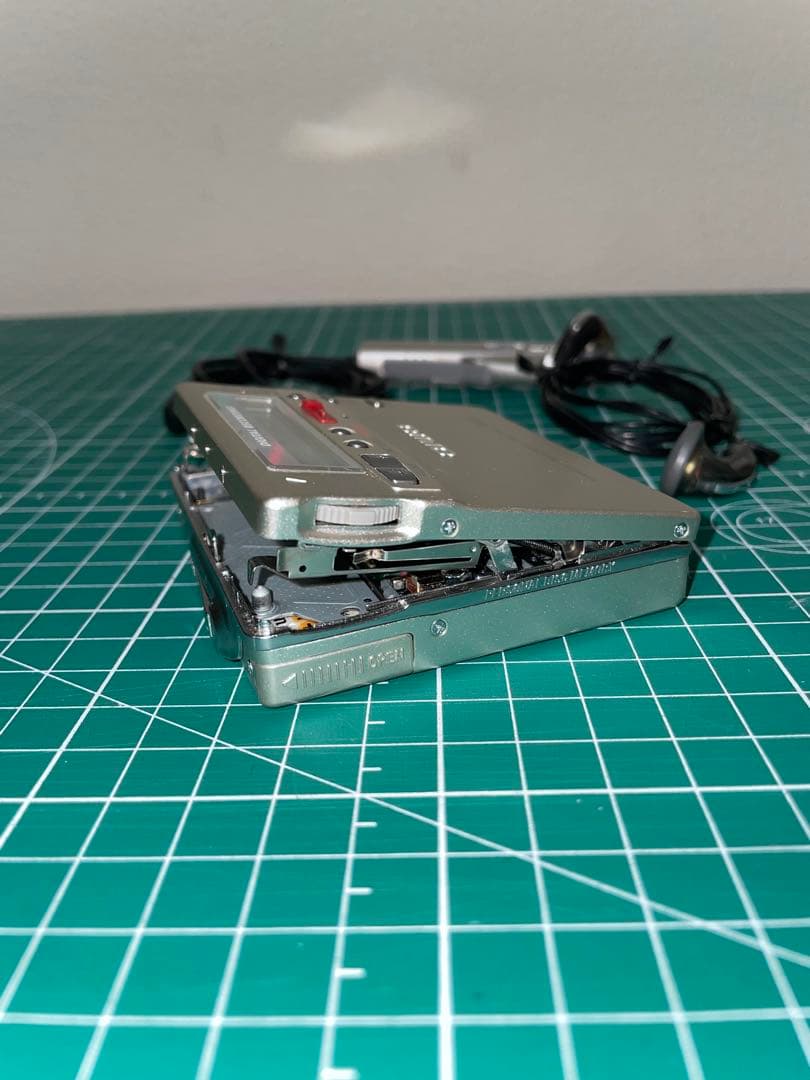 Aiwa ポータブルMDレコーダー AM-F90 MDリモコン RC-F90