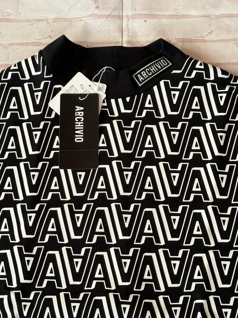 新品ARCHIVIO 長袖モックネック長袖シャツ ロゴパターン吸温発熱46