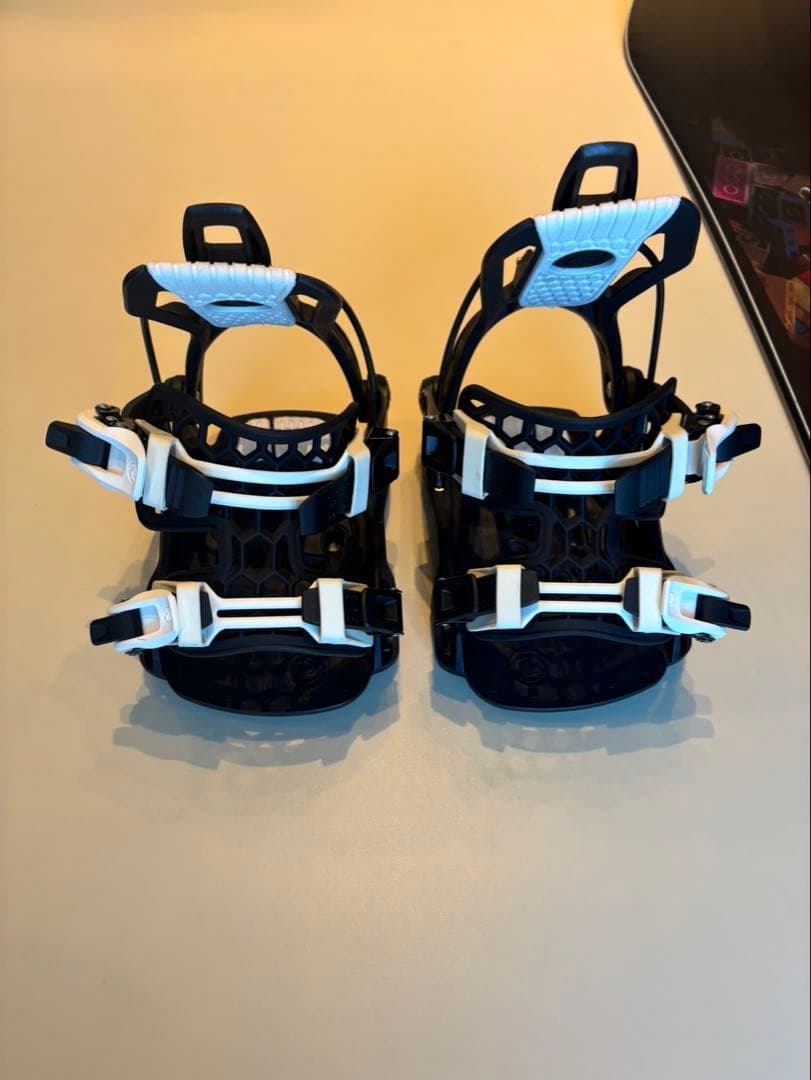 NOVMBR （ノベンバー）KD 125 FLOW（フロウ）キッズ スノーボード