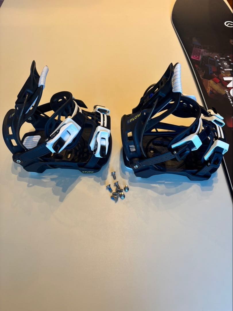 NOVMBR （ノベンバー）KD 125 FLOW（フロウ）キッズ スノーボード