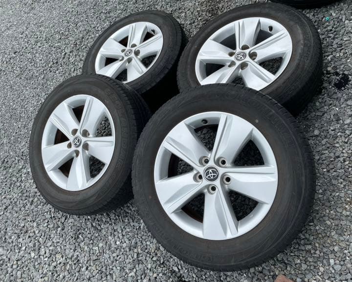 60ハリアー純正 アルミホイール 17×7.0 114.3-5穴+39