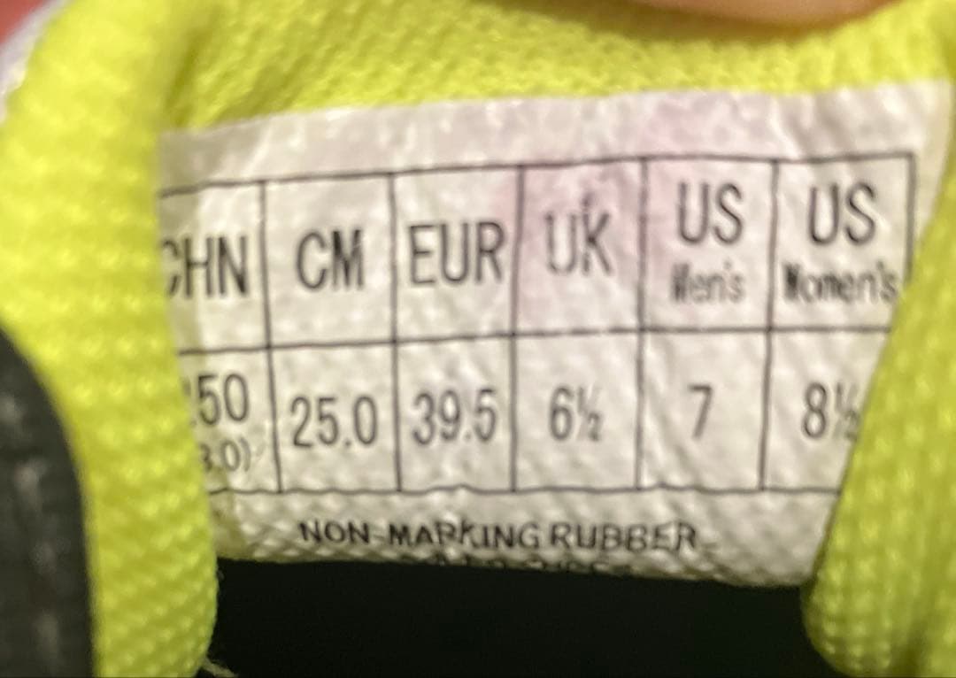 YONEX バドミントンシューズ ホワイト/イエロー　25cm