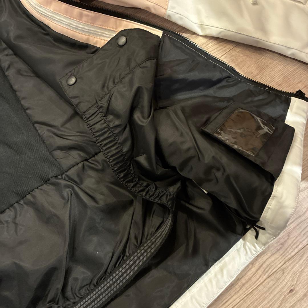 未使用 エアボーン ARBN スキーウェア スノボードウェア 上下セット L