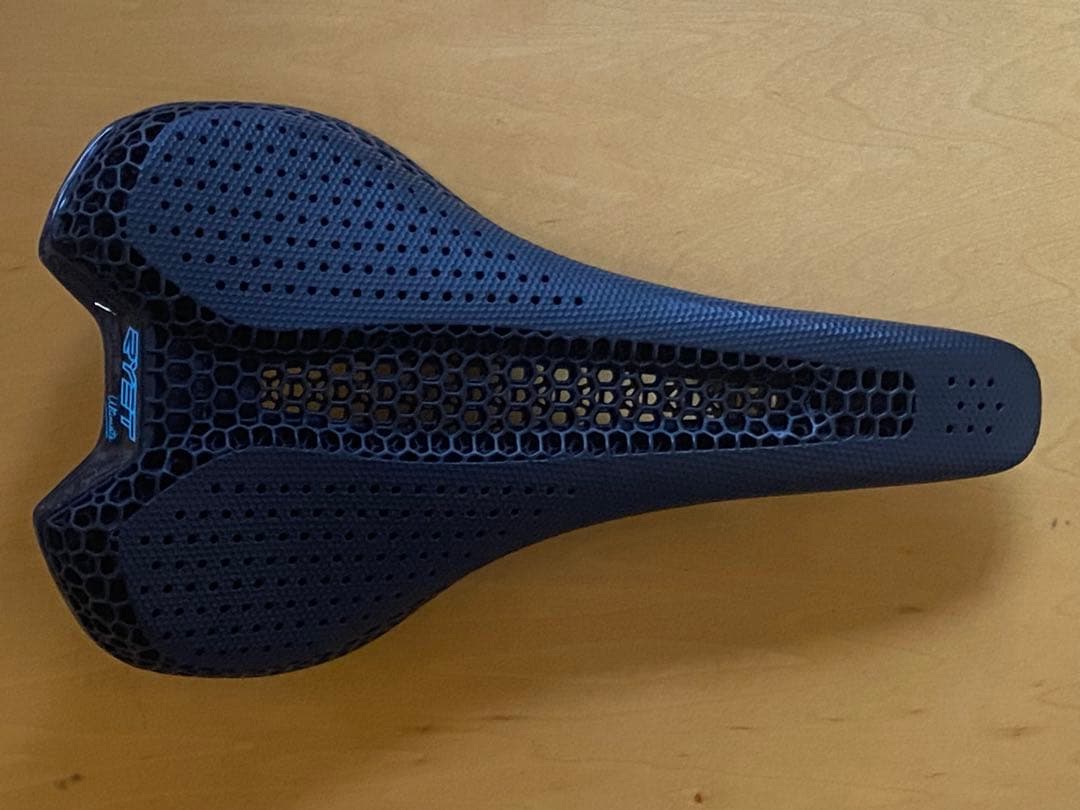 RYET 3D カーボン サドル