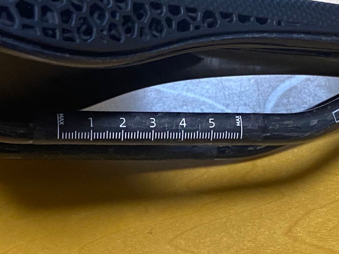 RYET 3D カーボン サドル