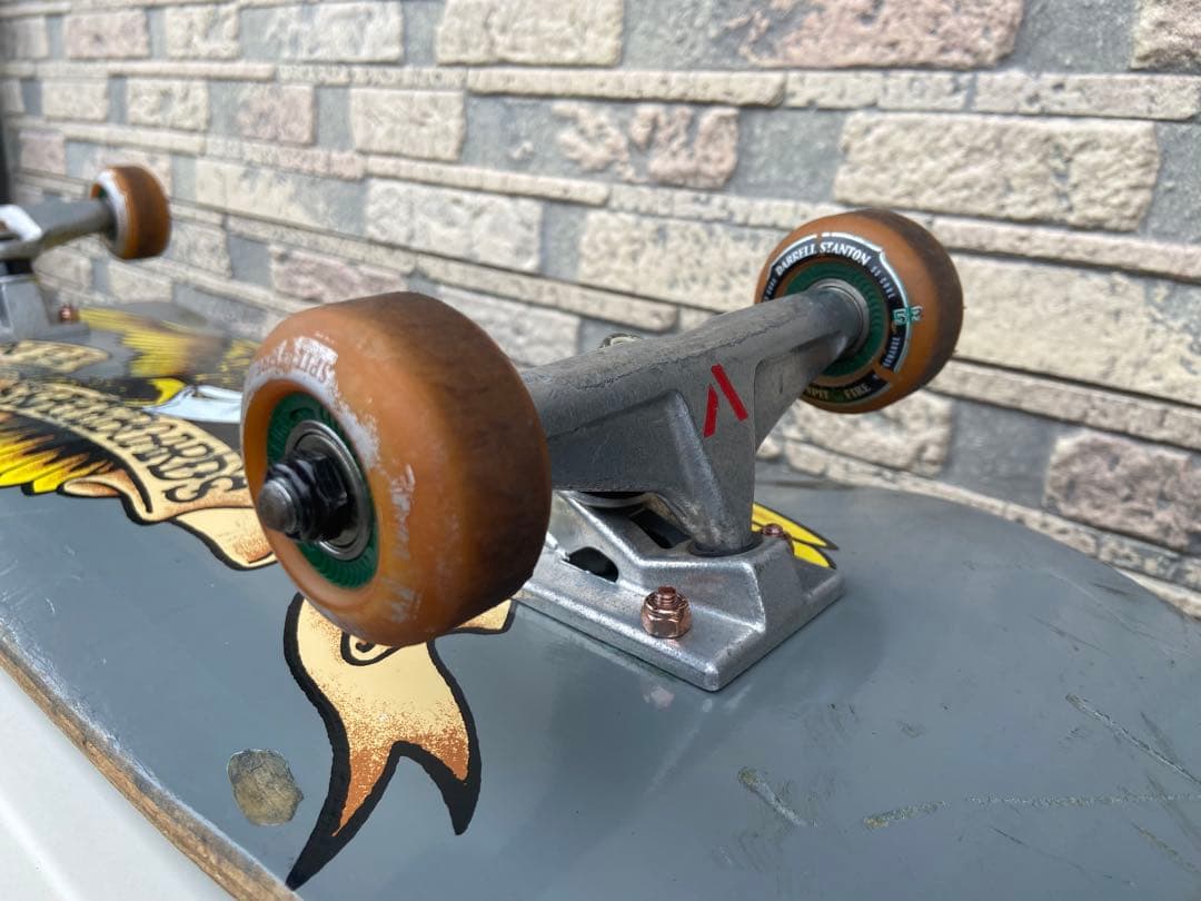 ANTI HERO スケートボード コンプリート　8.25