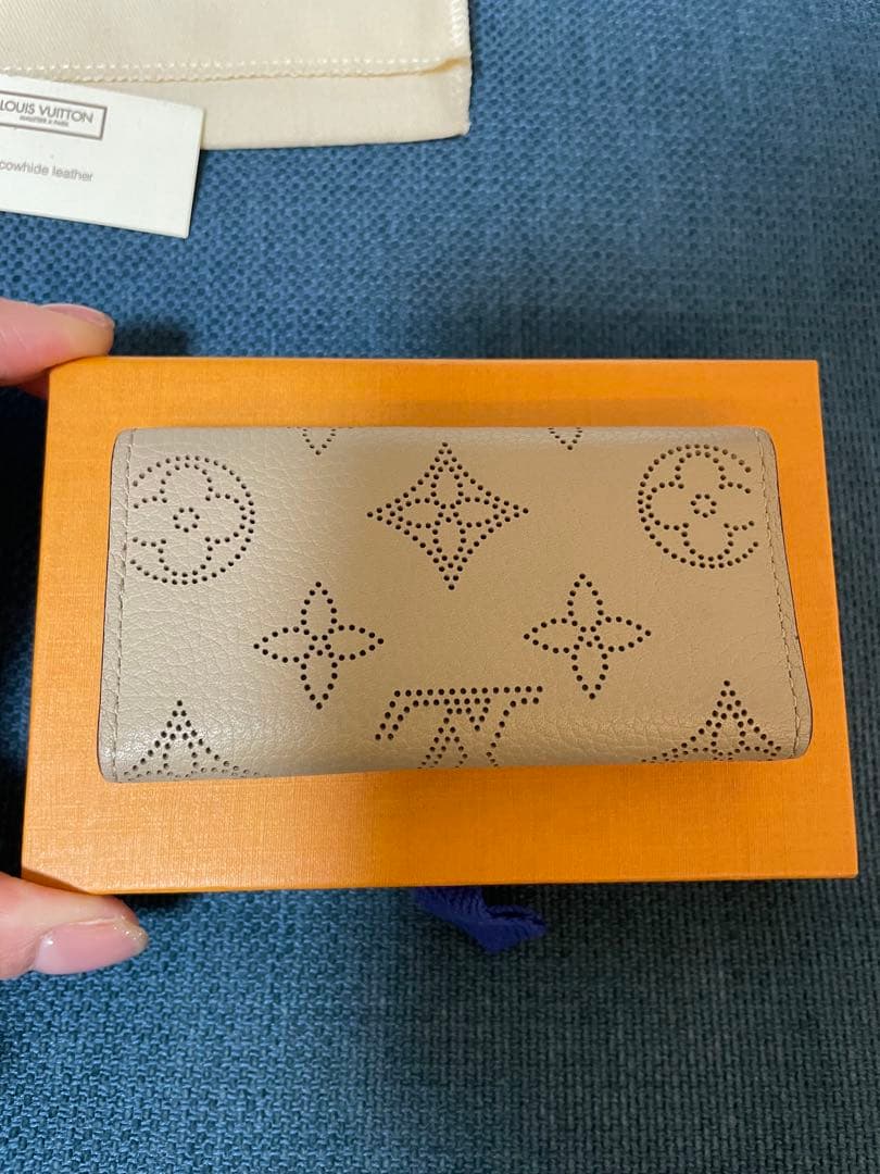 LOUIS VUITTON キーケース ミュルティクレ4　マヒナ