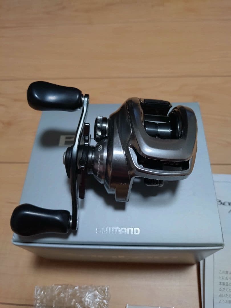 シマノ 18バンタムMGL HG 右巻き 交換用ノーマルギア付き