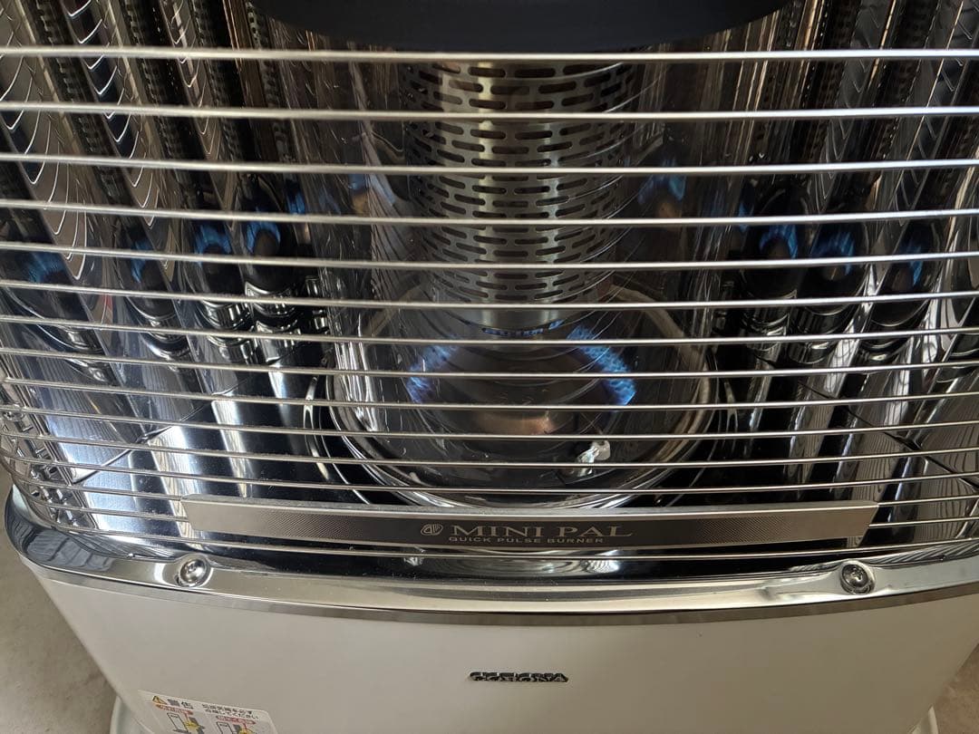 コロナ　FFストーブ　FF-VT4218P